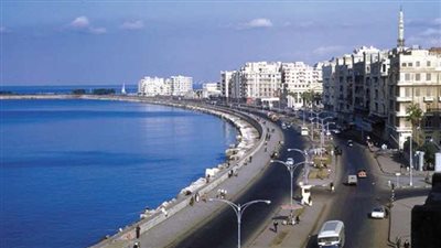 تزامن مع مغادرة الملك فاروق.. الإسكندرية تحتفل اليوم بالعيد القومي الـ 70 بموكب زهور على طريق الكورنيش