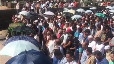 بعد 7 أشهر من غرقه.. تشييع جثمان صياد بكفر الشيخ انقلبت به مركب في البحر المتوسط | بث مباشر 