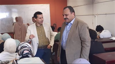نائب رئيس جامعة بنها لشئون التعليم والطلاب يتفقد أول أيام اختبارات القدرات بكليتي الفنون التطبيقية والتمريض
