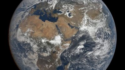 الأدنى منذ 6 سنوات.. انخفاض مستوى الأشعة الكونية بنسبة 15%