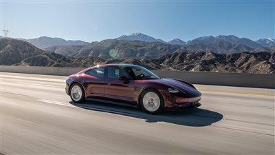 بورش تستدعي 40 ألف سيارة من طراز تايكان لهذا السبب