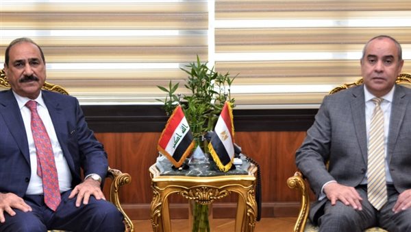  وزيرالطيران المدنى