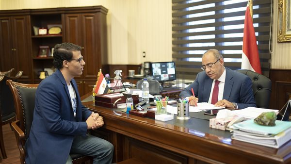 رئيس اللجنة العلمية