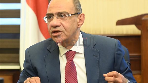 الدكتور حسام حسني-رئيس