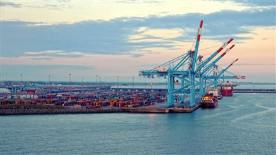 أوكرانيا تعلن استئناف العمليات في موانئ تصدير الحبوب