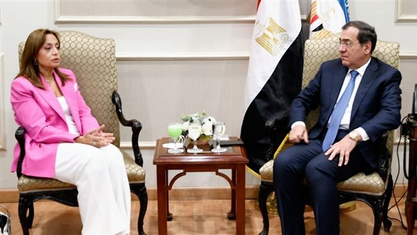 وزير البترول ومفوضة