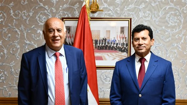 وزير الشباب والرياضة