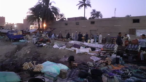 نقل السوق إلى مقره