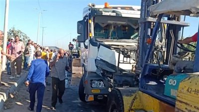 التصريح بدفن 5 أشخاص لقوا مصرعهم في انقلاب مقطورة على الطريق الدولي بالإسكندرية 