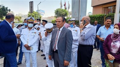 حريق رمسيس هيلتون.. حكمدار العاصمة وقيادات أمنية تشرف على محاولات إخماد النيران |صور