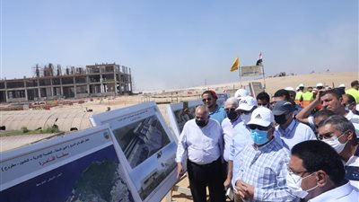 وزير النقل يهنئ الرئيس السيسي بحلول العام الهجري الجديد