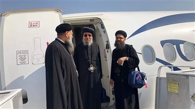 عودة الأنبا يواقيم من الأراضي المقدسة إلى الأقصر بعد رحلة دامت 6 أيام | صور