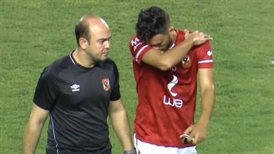 خروج أحمد عبد القادر وصلاح محسن.. الإصابات تضرب الأهلي في مباراة المقاولون العرب | بث مباشر