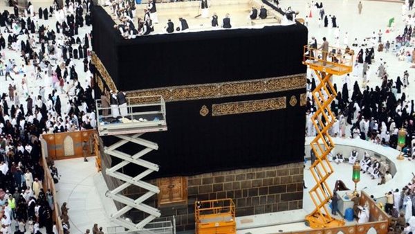 استبدال كسوة الكعبة