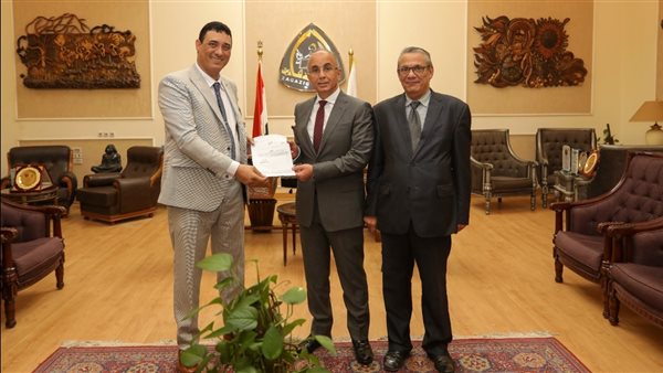 رئيس جامعة الزقازيق