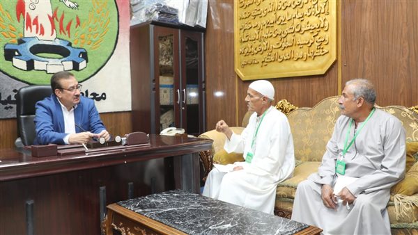 جزء من لقاء محافظ