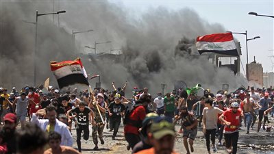 العراق في مأزق.. الرئيس يطالب بوضع خارطة طريق والصدر يقاطع حوار الكاظمي 