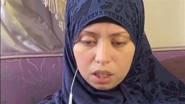 والدة الطفل