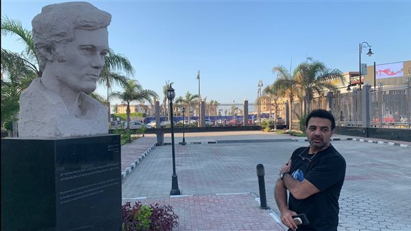 الفنان عمرو محمود