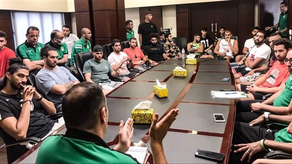 لاعبي فريق سلة الاتحاد