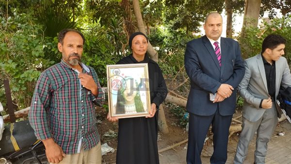 أسرة أمل فتاة البراجيل