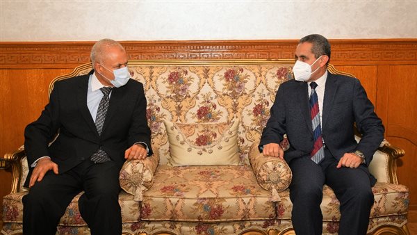 محافظ الغربية يهنئ