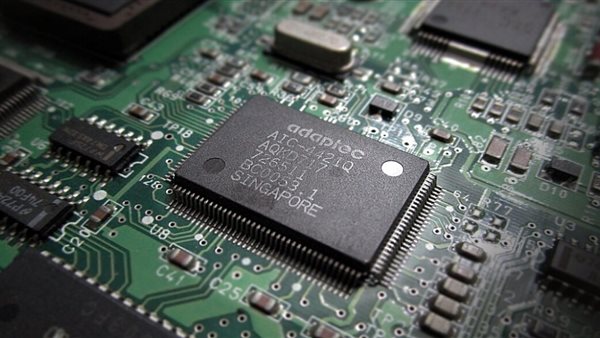 الرقائق الإلكترونية