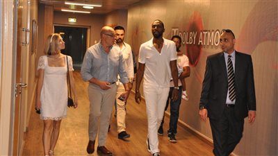 أبطال فيلم A Day to Die يتفقدون منشآت مدينة الإنتاج الإعلامي