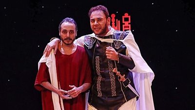 اليوم.. عرض مسرحية كاليجولا على مسرح العائم