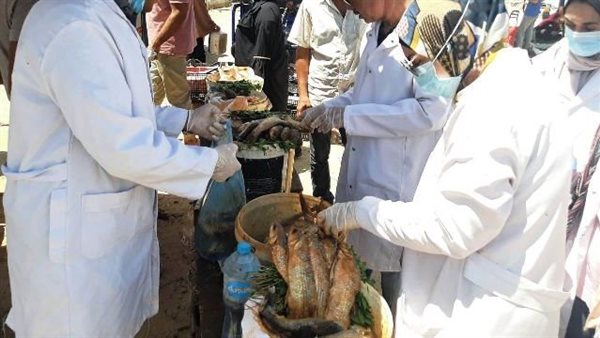 حملة على أسواق الأسماك