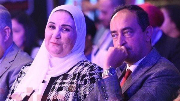 وزيرة التضامن ومدير