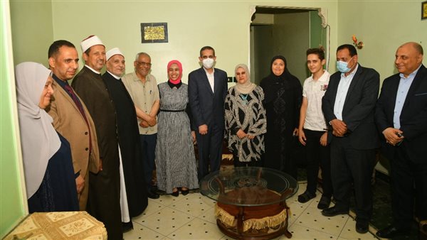 محافظ الغربية يهنئ