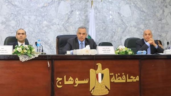 محافظ سوهاج خلال