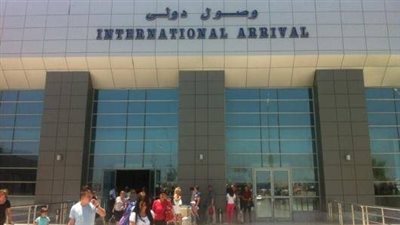 مطارا الغردقة ومرسى علم يستقبلان 160 رحلة جوية على مدار اليوم