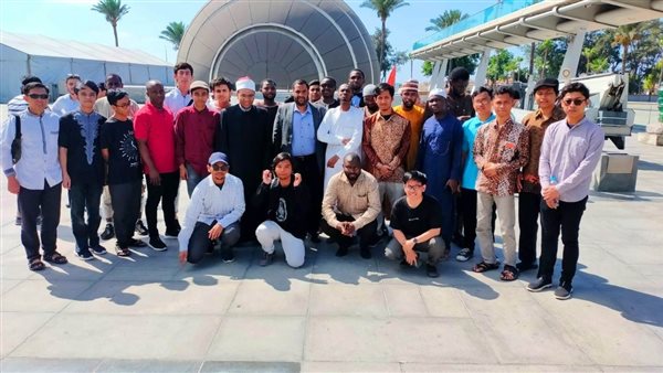 جانب من الزيارة 