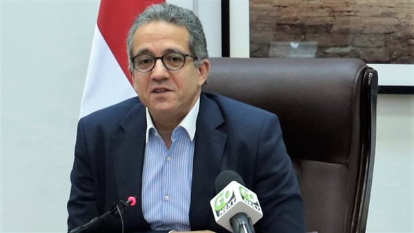 وزير السياحة والآثار