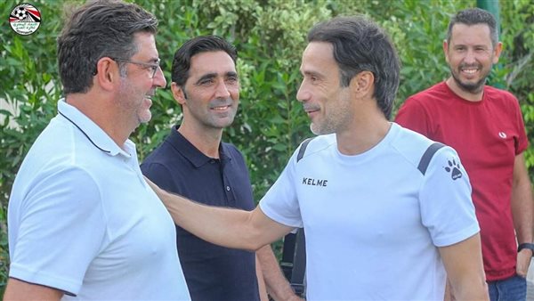 فيتوريا يجتمع بألميدا