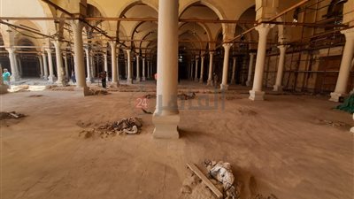 كاميرات مراقبة وشبكة حريق.. إتمام أعمال تطوير جامع عمرو بن العاص بنهاية العام الجاري | صور 