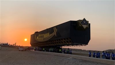 في الذكرى الأولى لنقلها.. ننشر آخر تطورات مركب خوفو بالمتحف المصري الكبير 