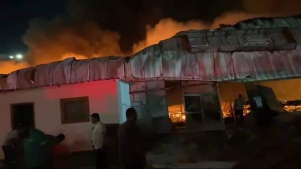 حريق بمصنع ملابس