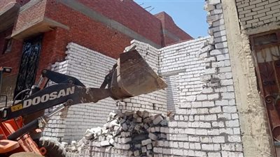 إزالة التعديات بالبناء المخالف على الأراضى الزراعية وأملاك الدولة بـ 5 مراكز بالمنيا