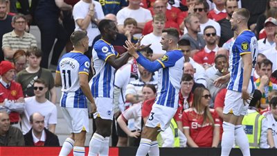 مانشستر يونايتد يسقط بثنائية أمام برايتون في الدوري الإنجليزي