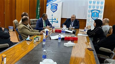 القنصل المصري بالسعودية يلتقي مع أبناء الجالية بالمناطق الشرقية