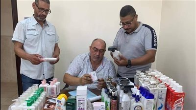 ضبط بضائع متنوعة منتهية الصلاحية في مدينة بورفؤاد | صور 