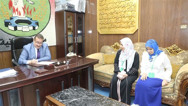 جزء من لقاء محافظ