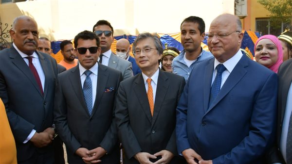  وزير الرياضة يفتتح