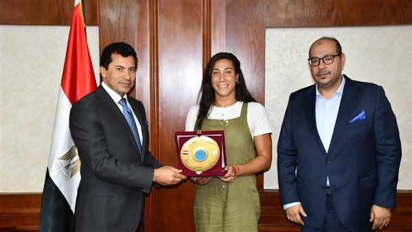 وزير الرياضة يكرم