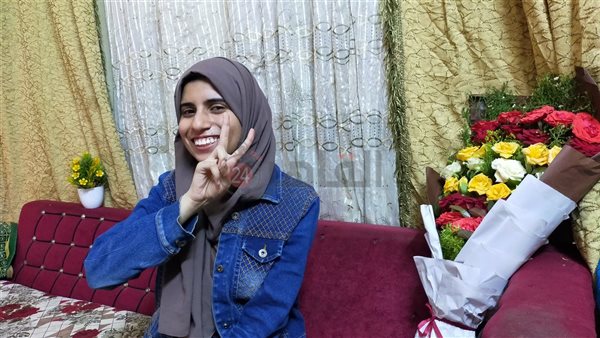 الطالبة زينب أكرم