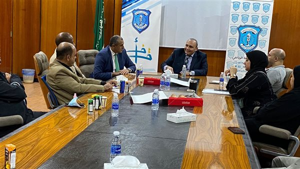 لقاء القنصل المصري