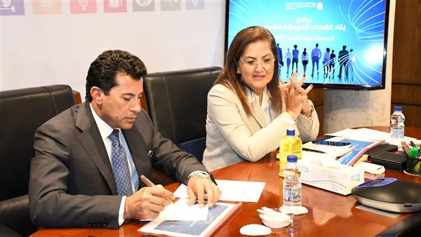 وزيرا الرياضة والتخطيط